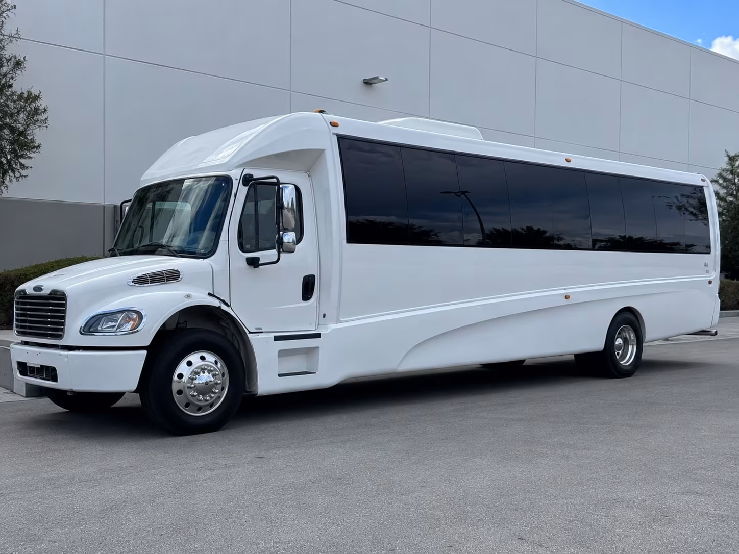 Coral Springs Birthday, Sweet 16, & Quinceañera Party Bus Rentals