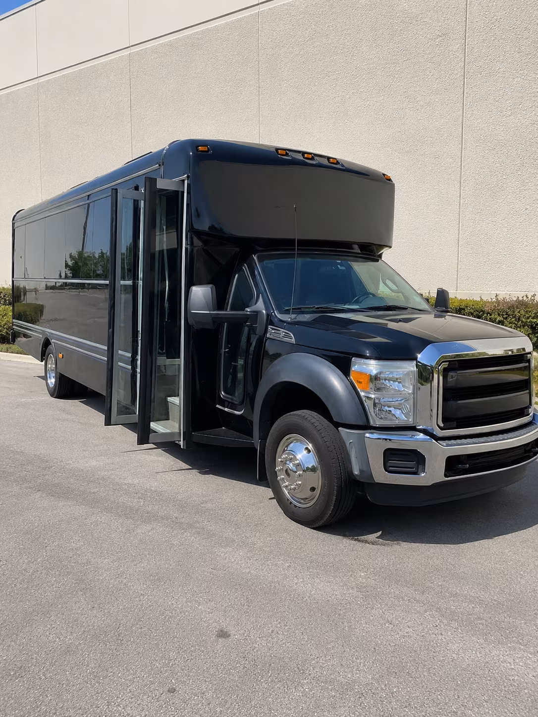 Plantation Winery Tour & Pub Crawl Transportation